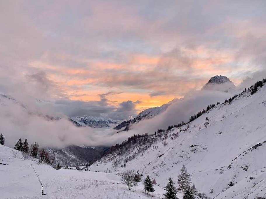 Vue Montblanc 5mn Piste2 *